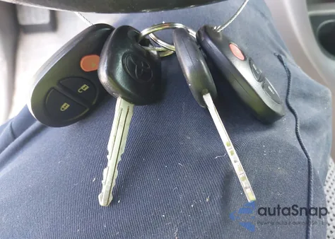 2010 Toyota Tacoma Base V6 из США, поврежденный, VIN 3TMLU4EN0AM042809